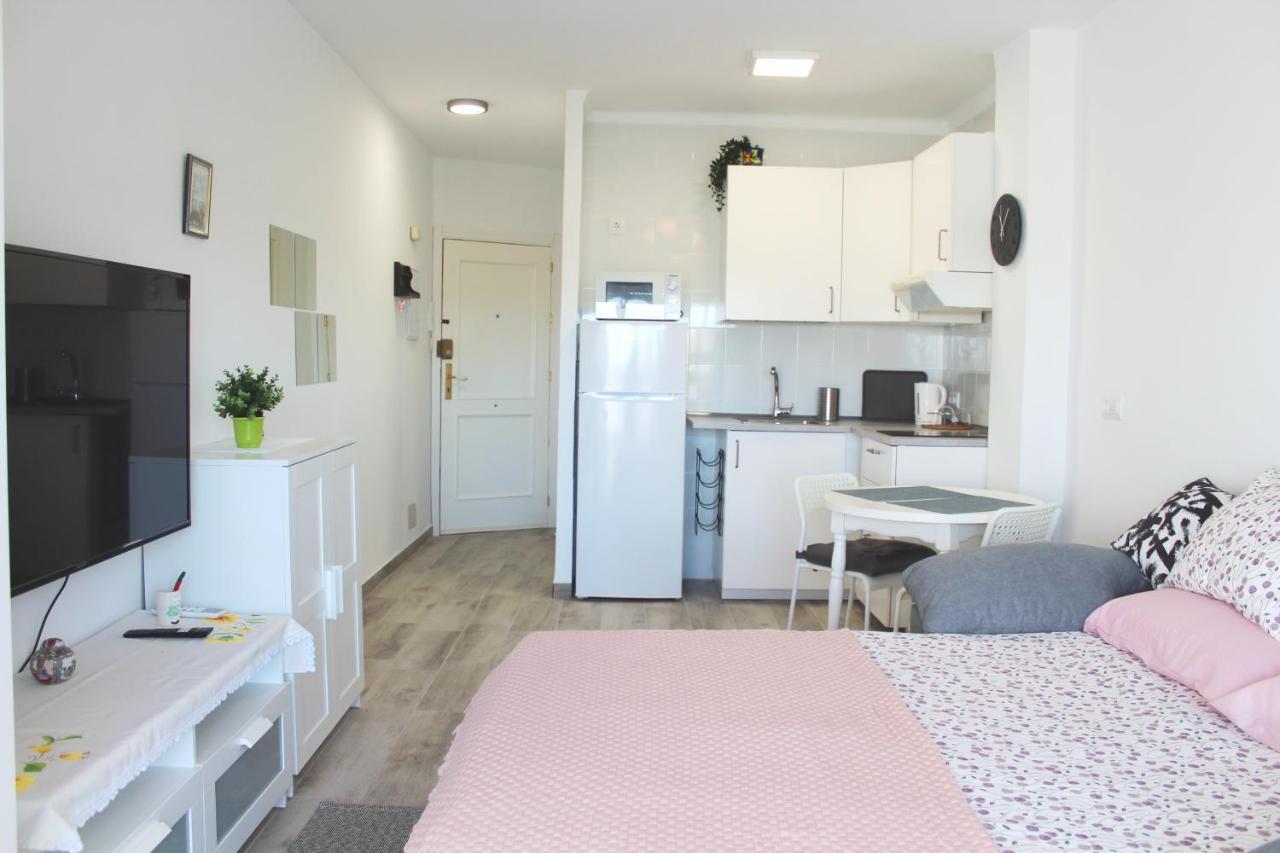 Charming Studio Nerja With Pool Ngoại thất bức ảnh